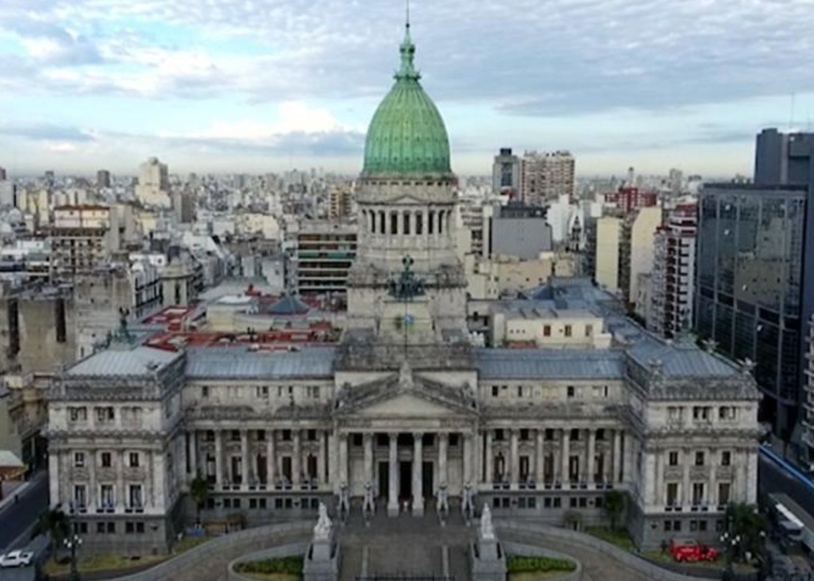 El Gobierno oficializó la convocatoria a sesiones extraordinarias del Congreso